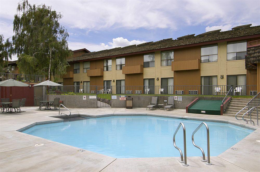 Red Lion Hotel Kennewick Columbia Center Exterior foto