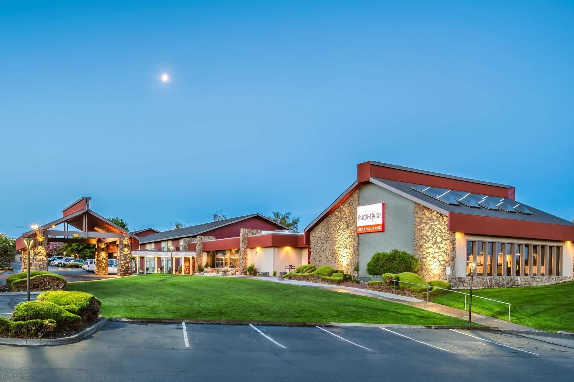 Red Lion Hotel Kennewick Columbia Center Exterior foto